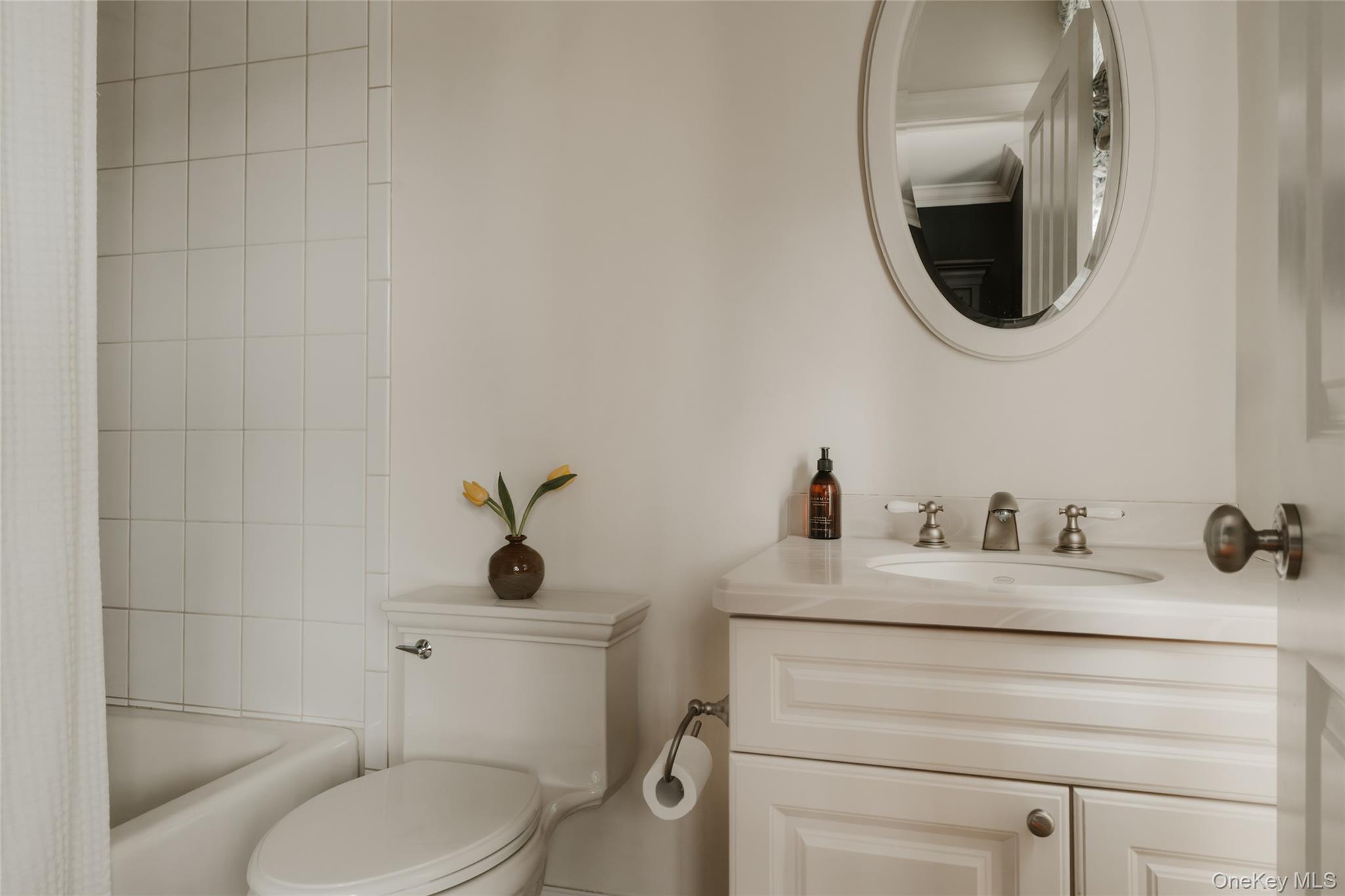 6 Nichris Lane, Staatsburg, NY 12580