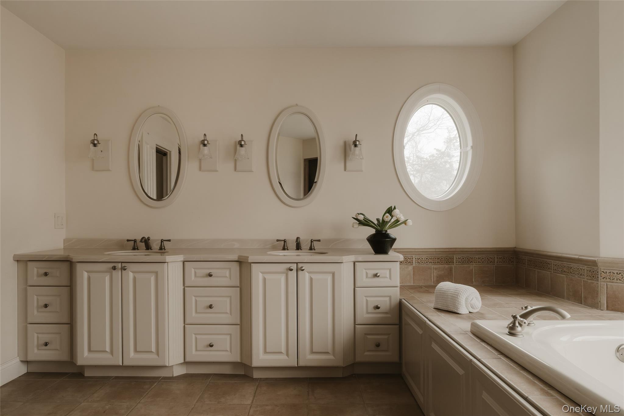 6 Nichris Lane, Staatsburg, NY 12580