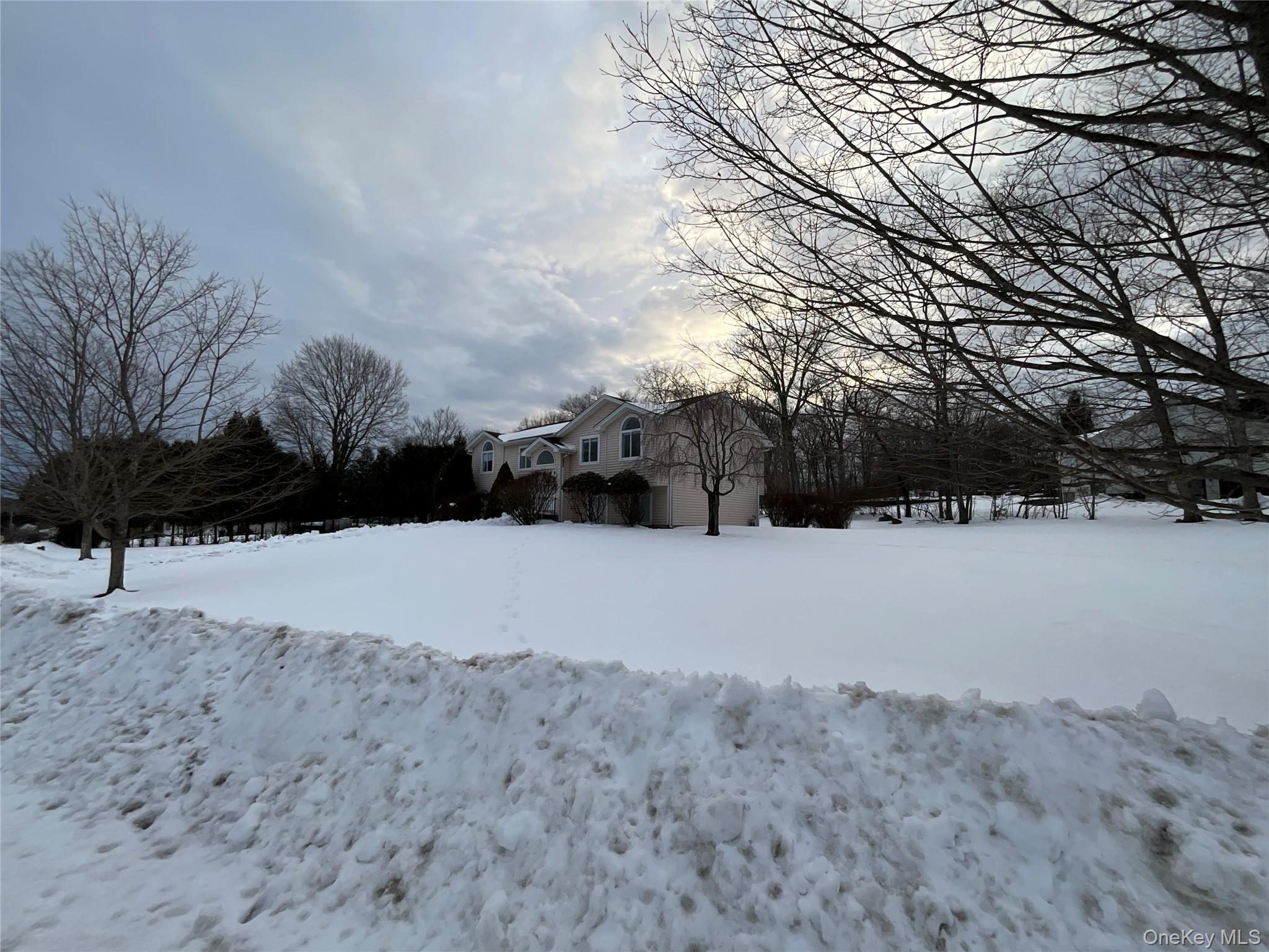 7 Country Hollow, Highland Mills, NY 10930