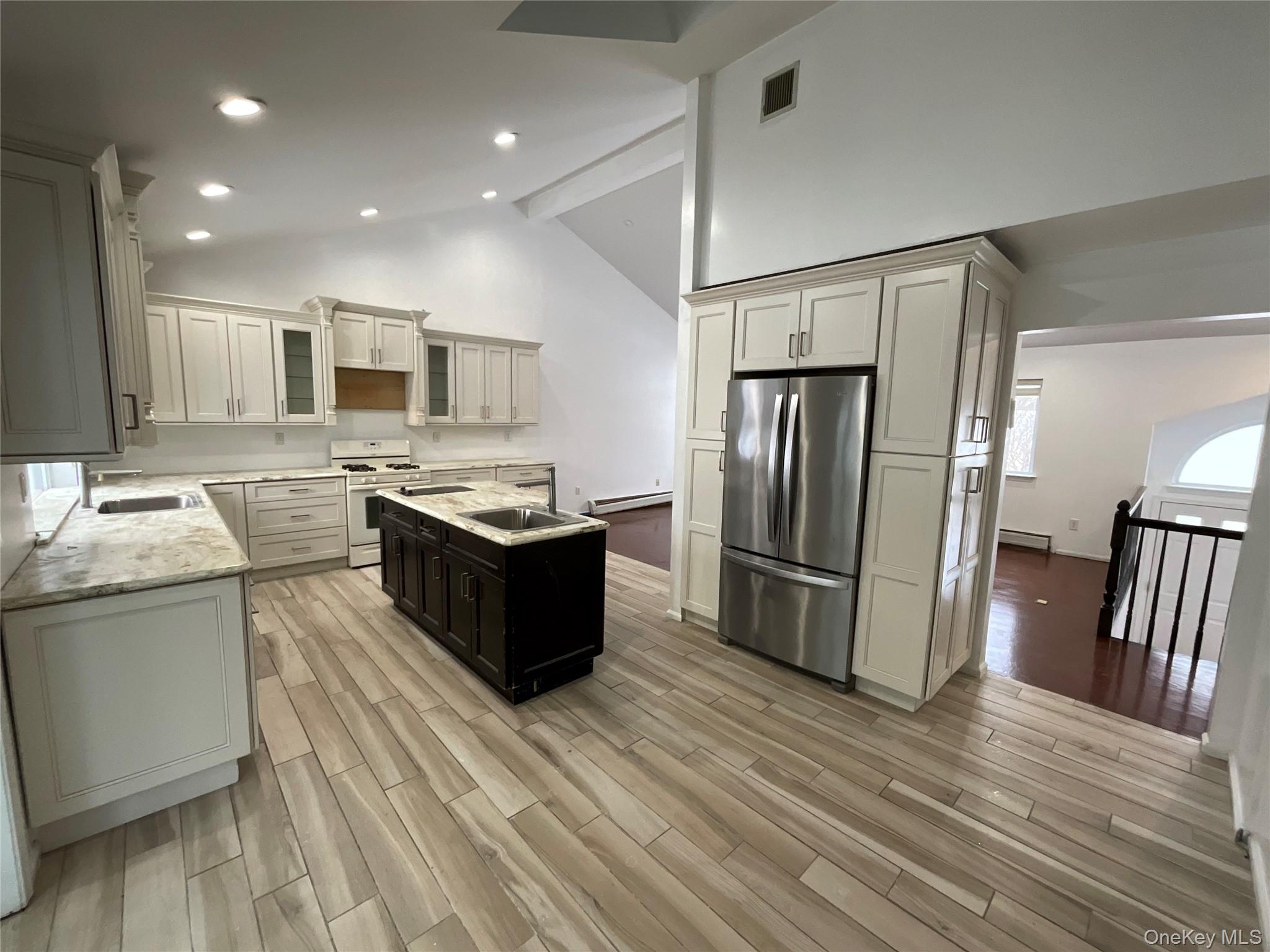 7 Country Hollow, Highland Mills, NY 10930