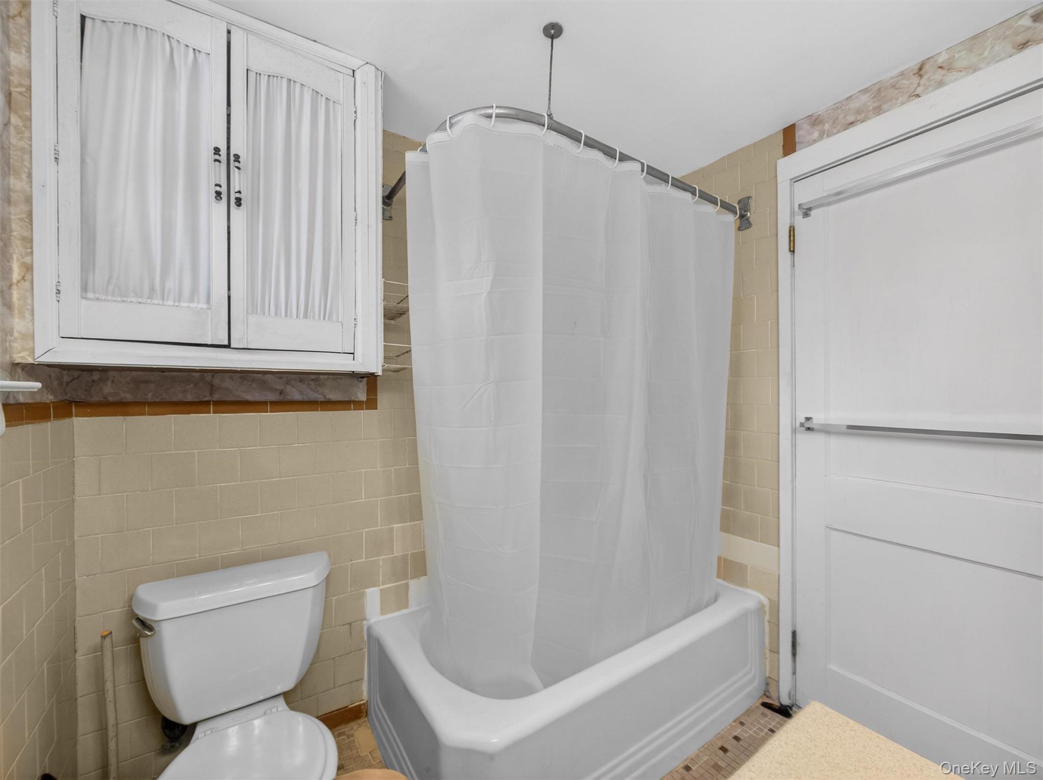 325 Haverstraw Road, Montebello, NY 10901