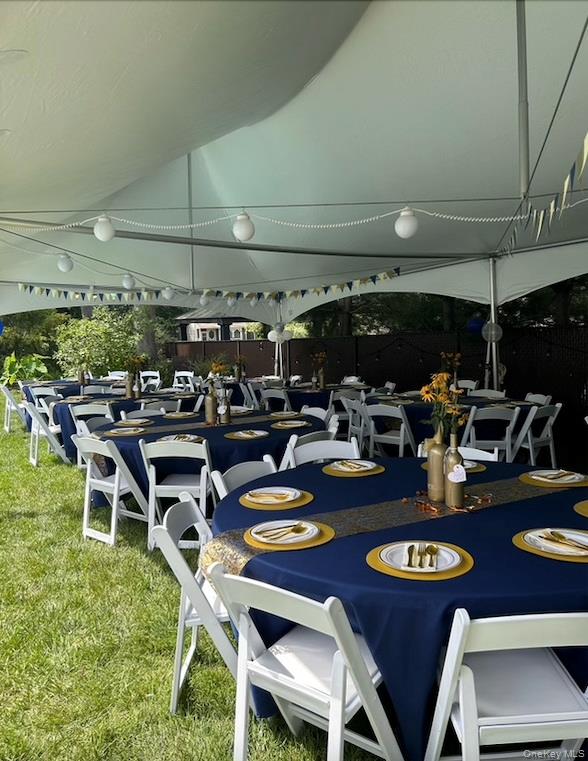 West Islip, NY 11795