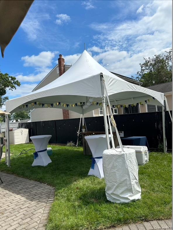 West Islip, NY 11795