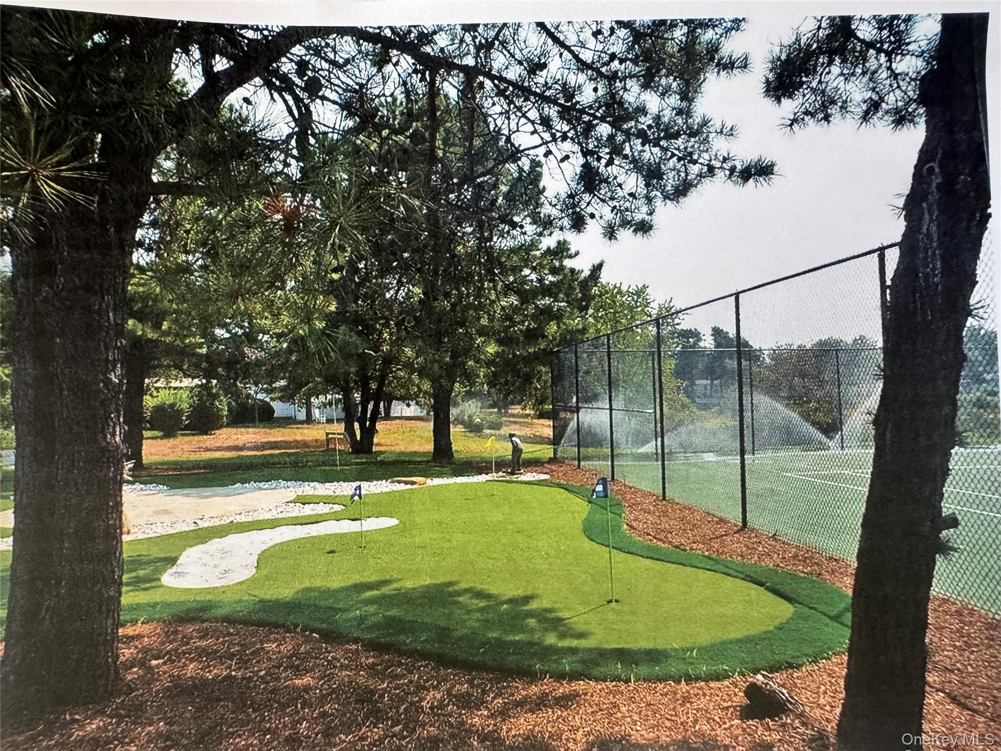 43 Village Circle S, Manorville, NY 11949