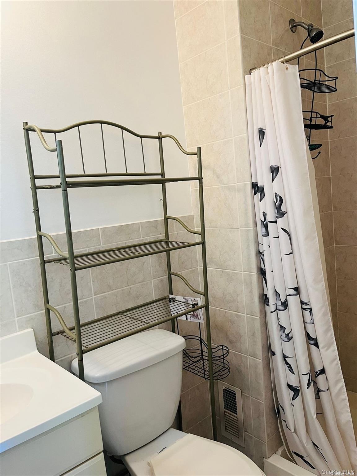 40 Willets Drive, Syosset, NY 11791