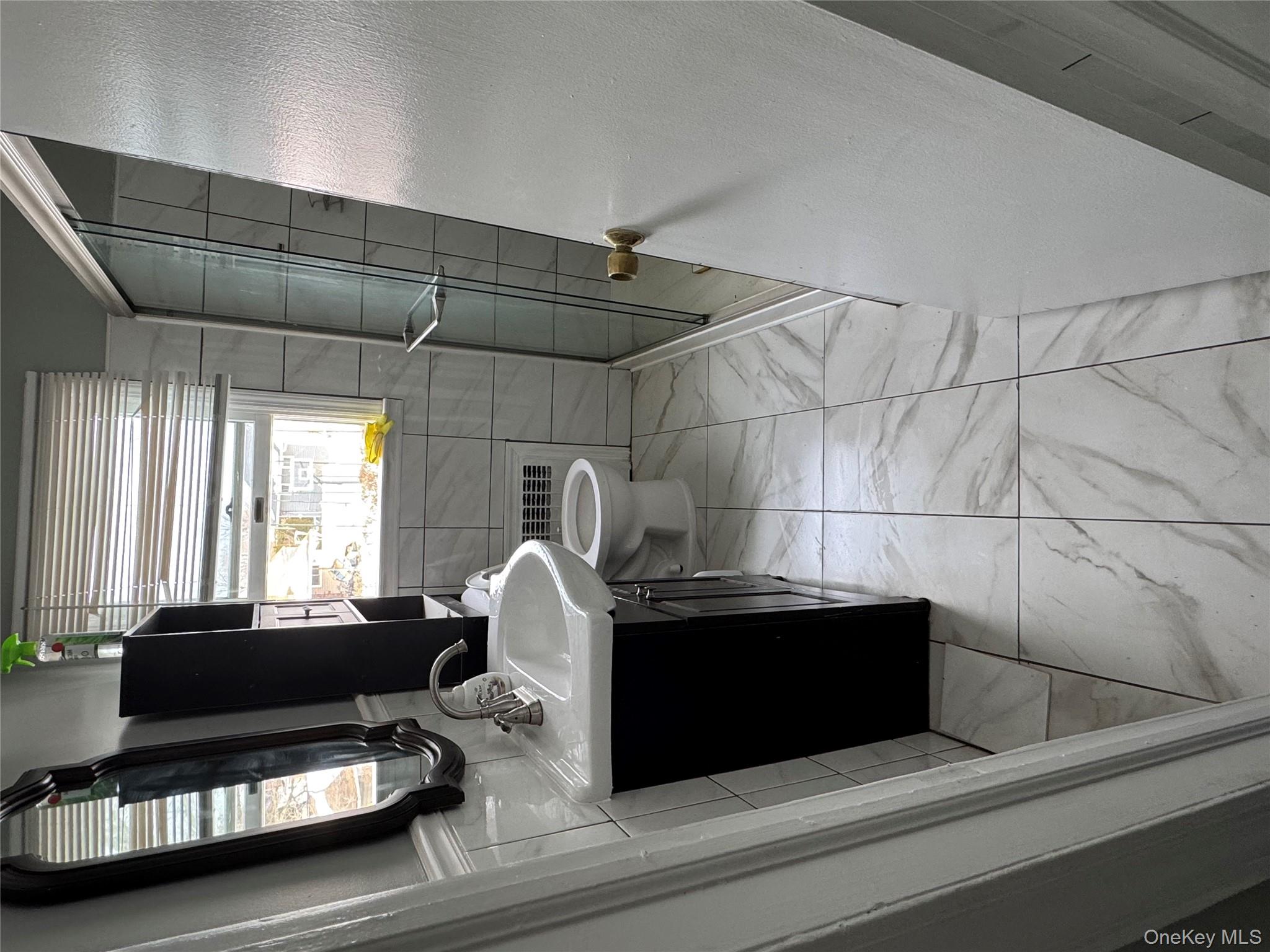 181 Maple Avenue # 2, East Meadow, NY 11554