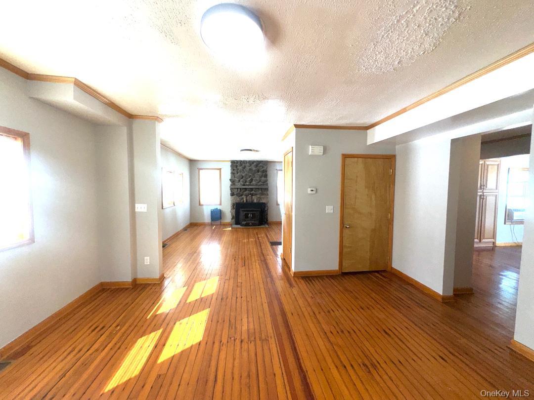 16 Lake Avenue, Monroe, NY 10950