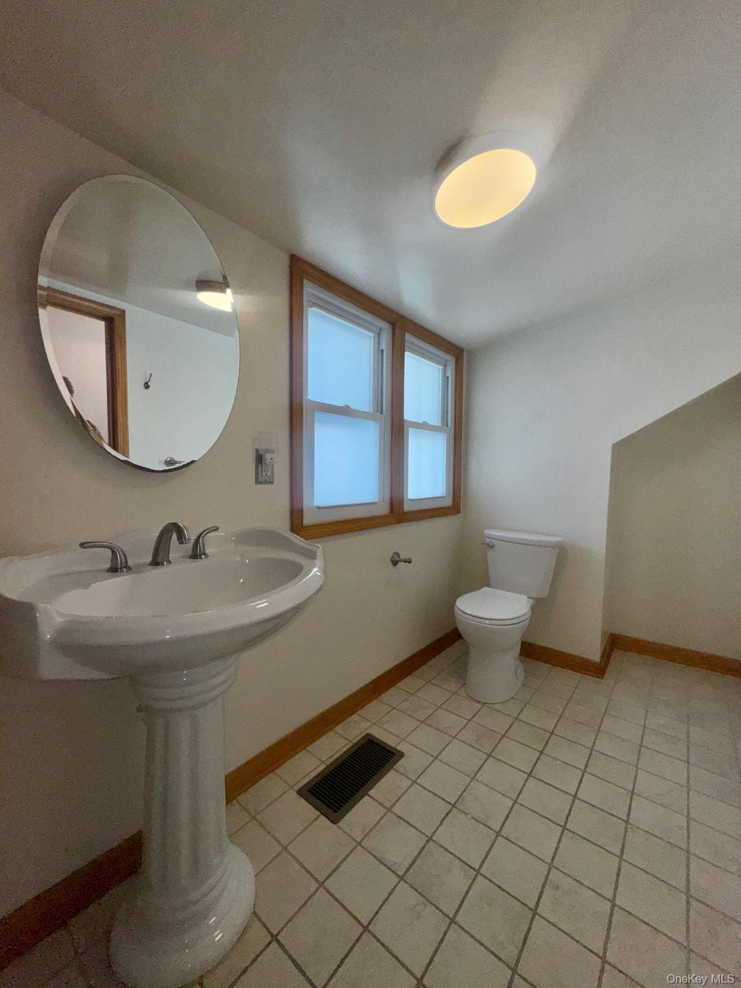 16 Lake Avenue, Monroe, NY 10950