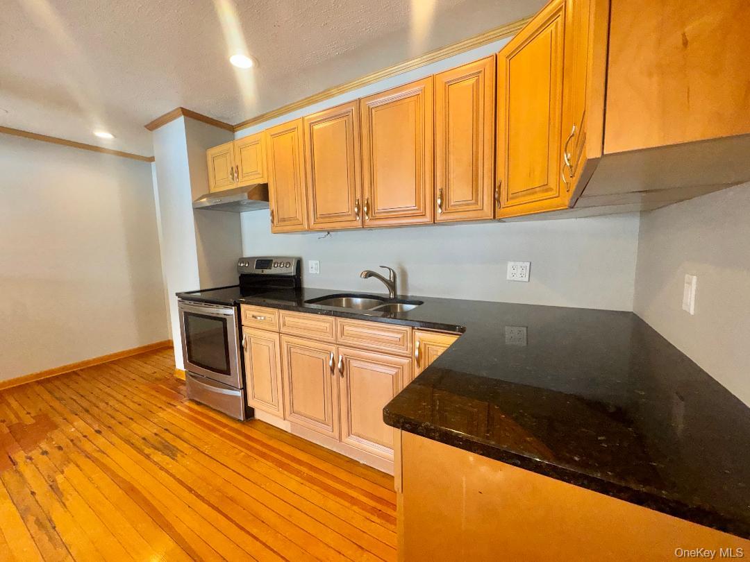 16 Lake Avenue, Monroe, NY 10950