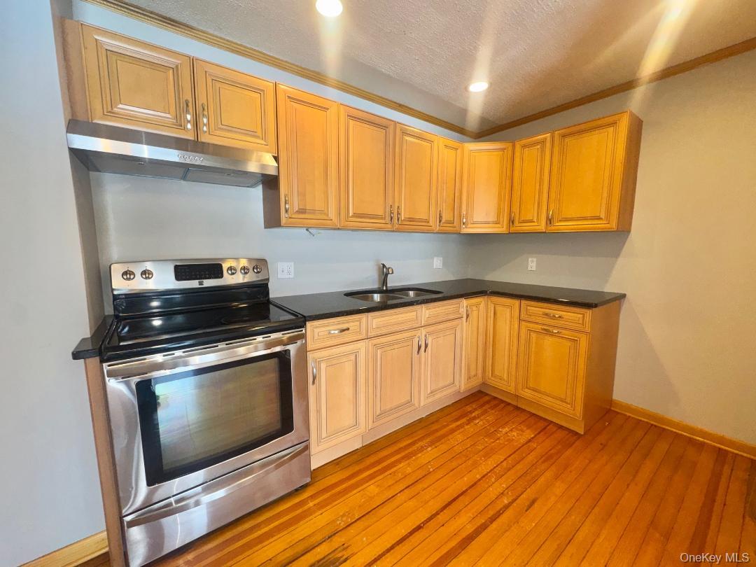 16 Lake Avenue, Monroe, NY 10950