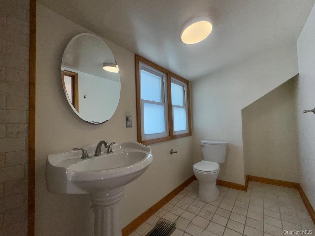 16 Lake Avenue, Monroe, NY 10950