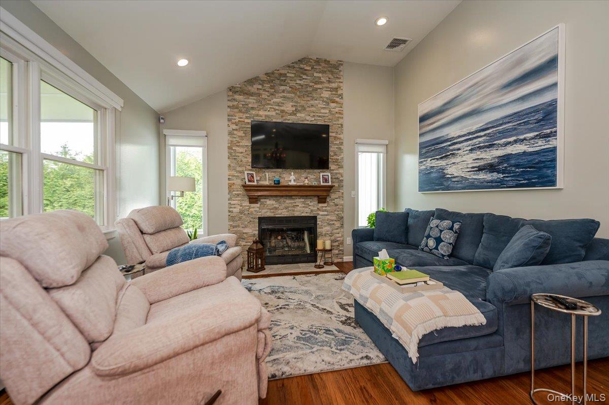 525 Rocky Point Road, East Marion, NY 11939