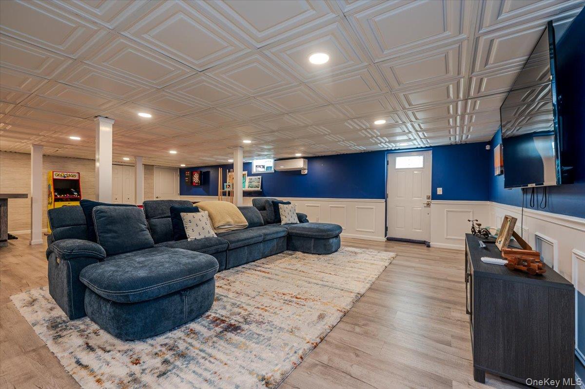 525 Rocky Point Road, East Marion, NY 11939