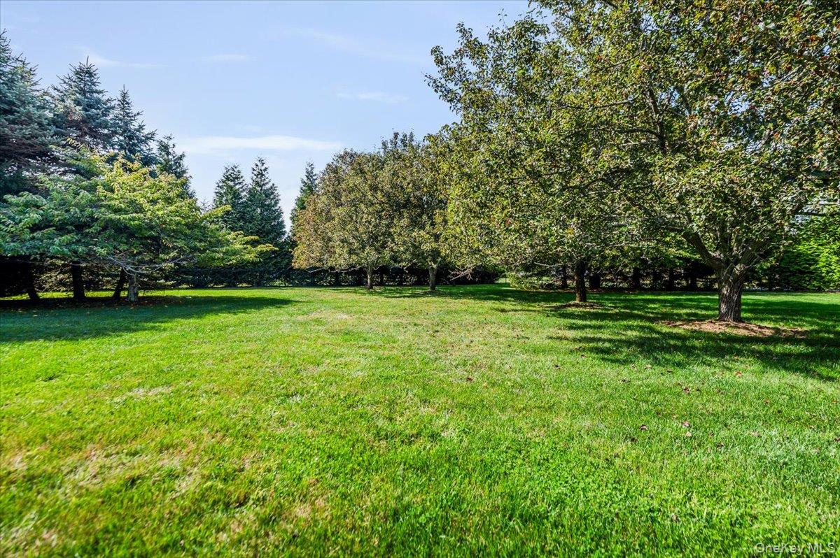 525 Rocky Point Road, East Marion, NY 11939