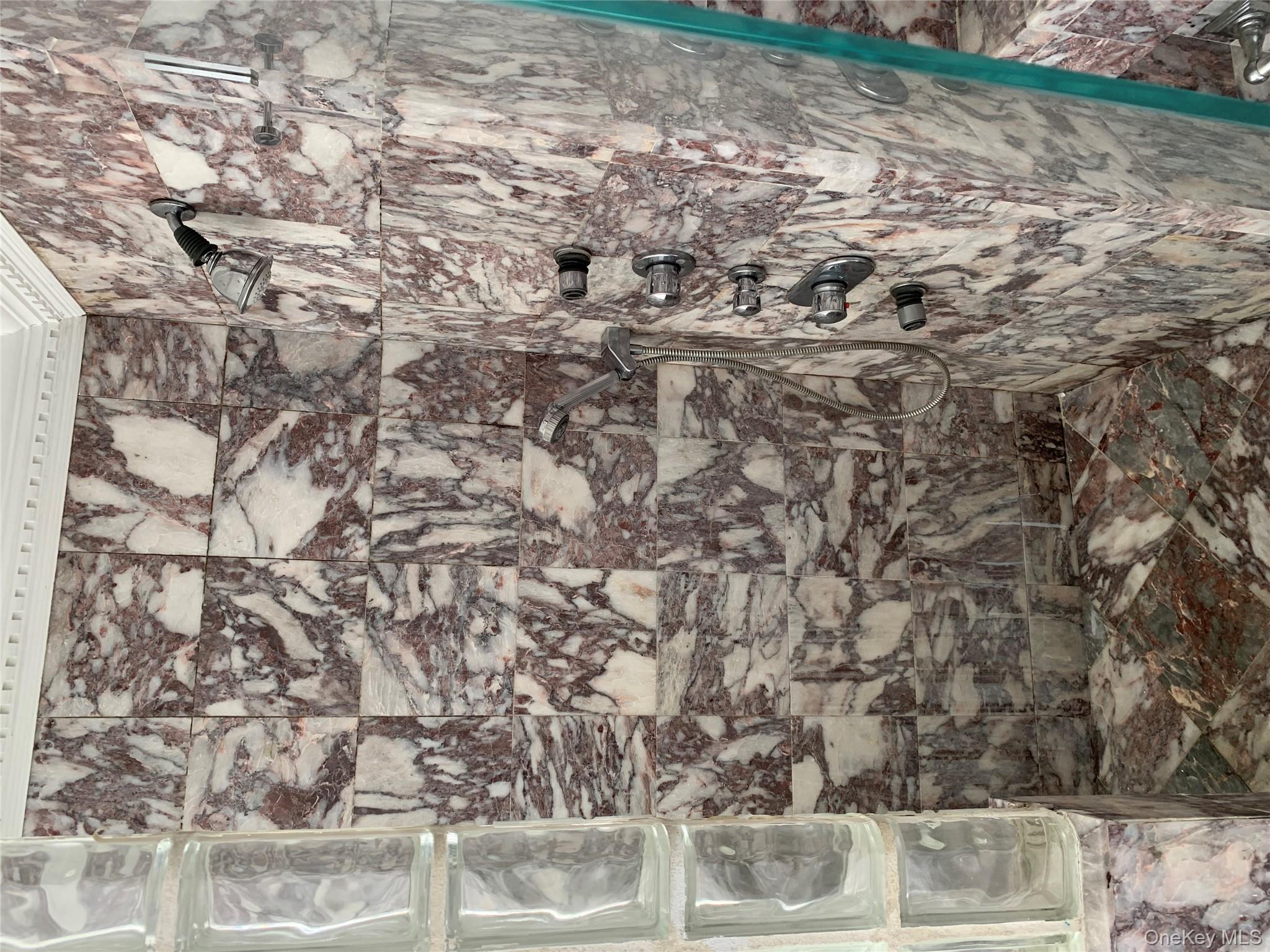 336 Scranton Avenue, Lynbrook, NY 11563