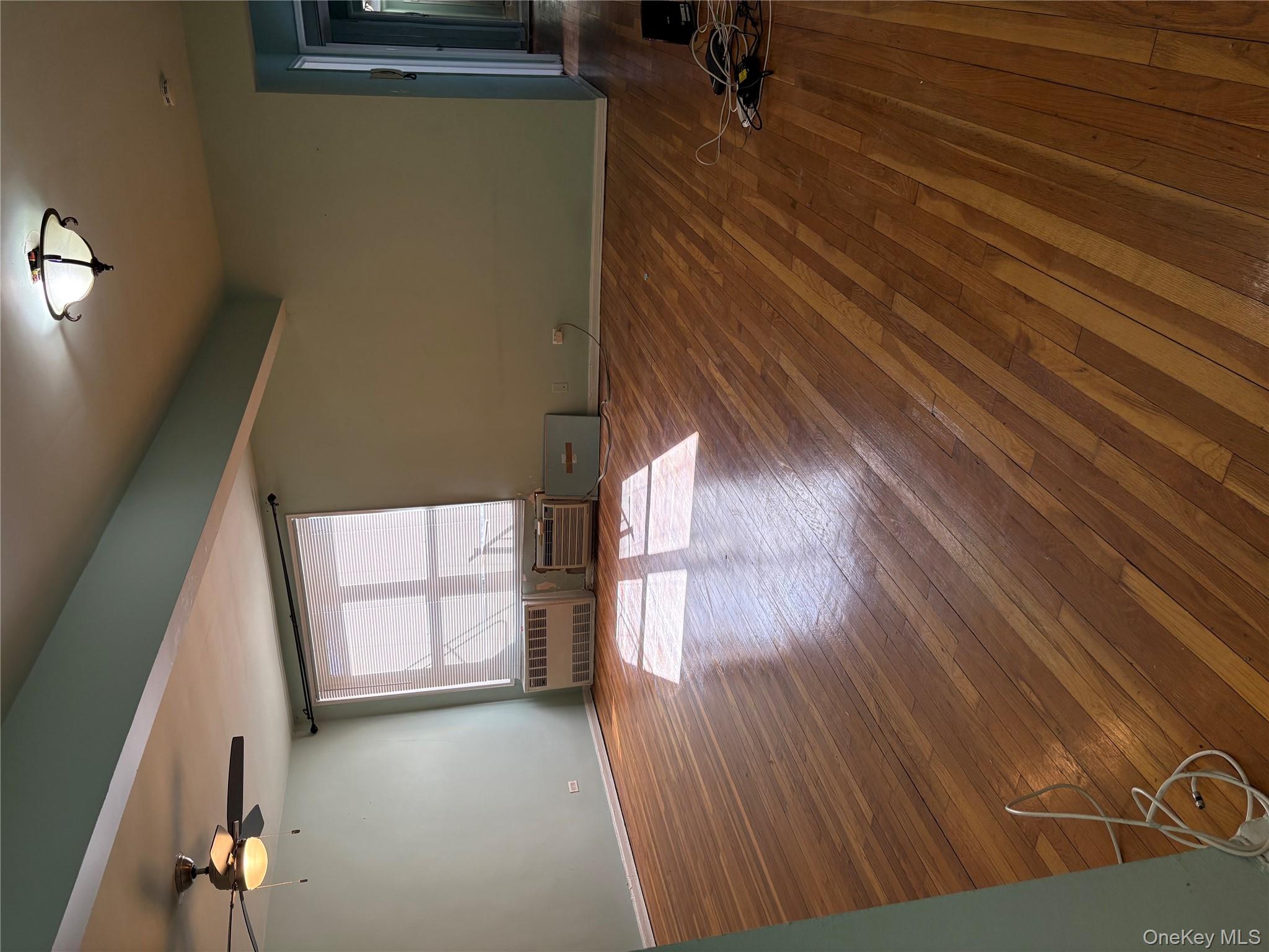 22424 Union Turnpike # 4A, Oakland Gardens, NY 11364