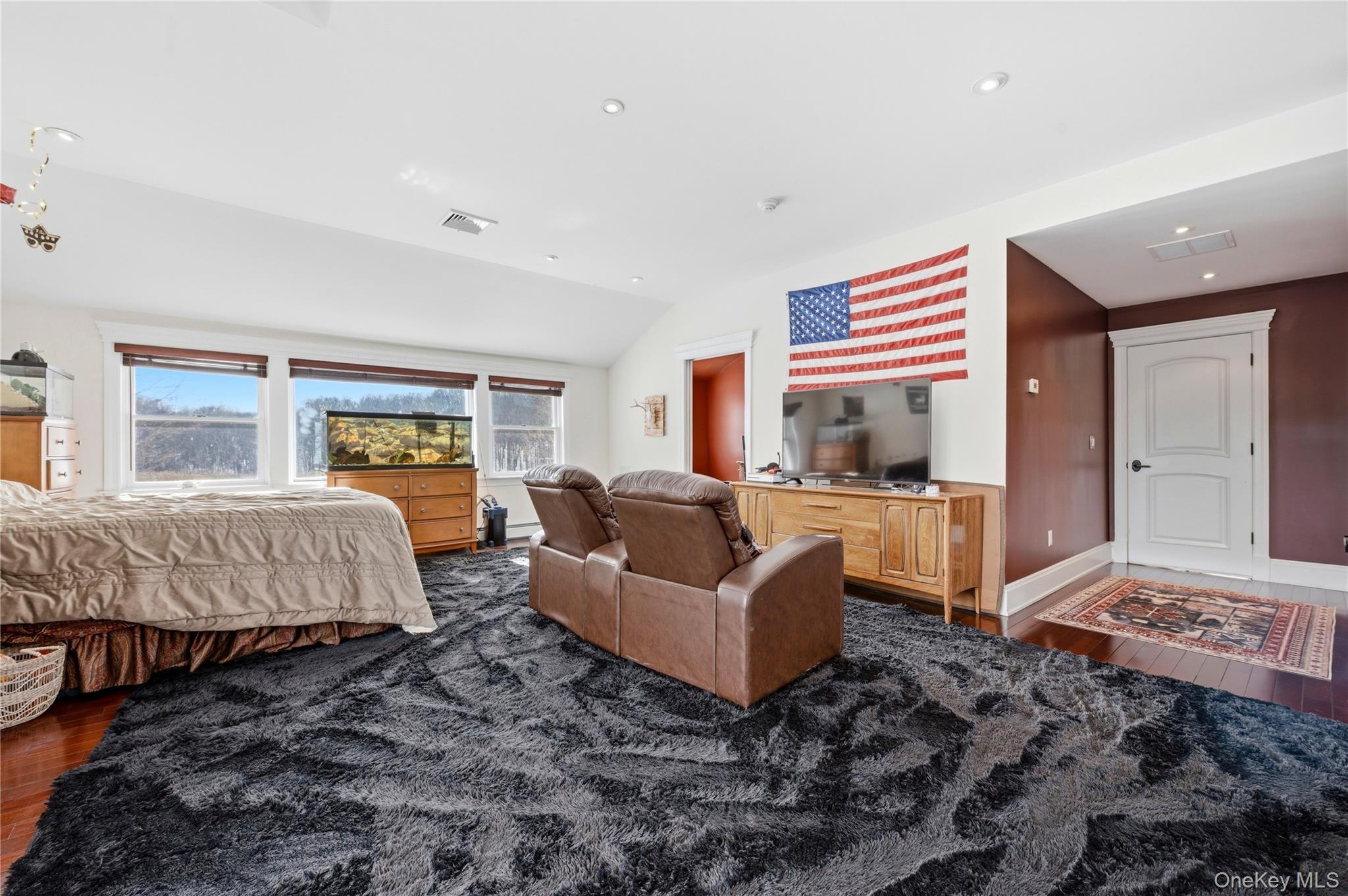 14 Stonewall Court, Warwick, NY 10990