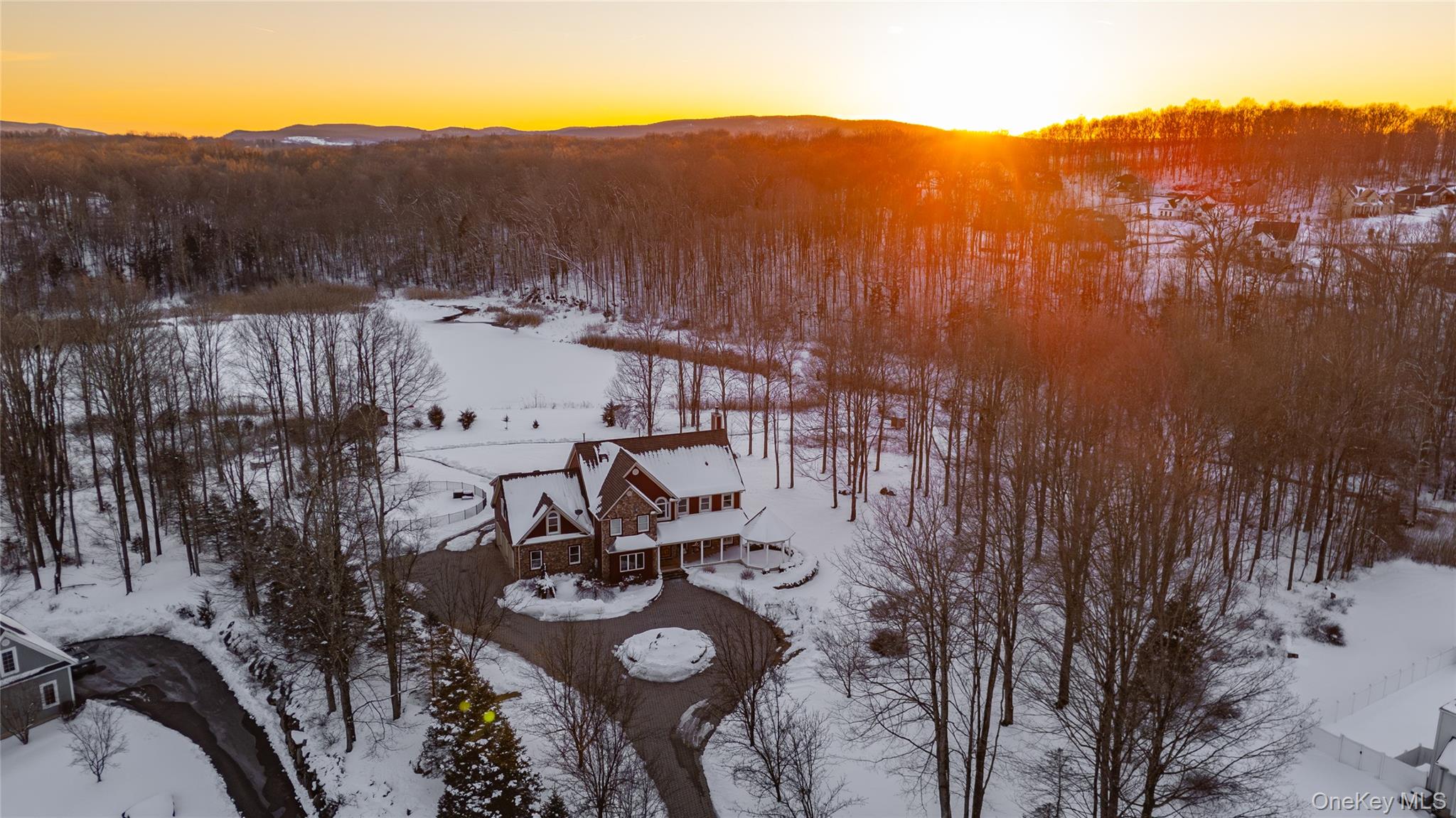 14 Stonewall Court, Warwick, NY 10990