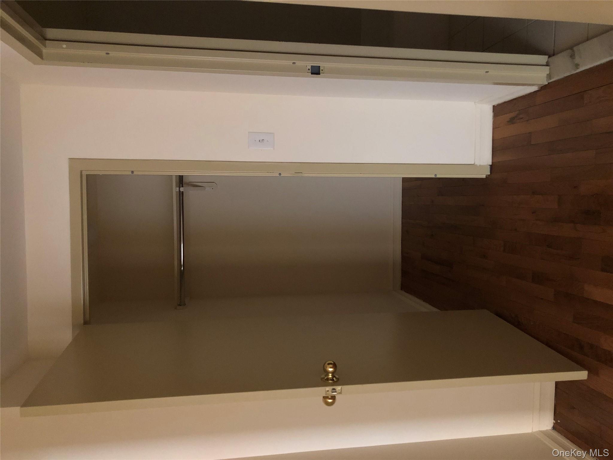 12 Brooklyn Avenue, Valley Stream, NY 11581