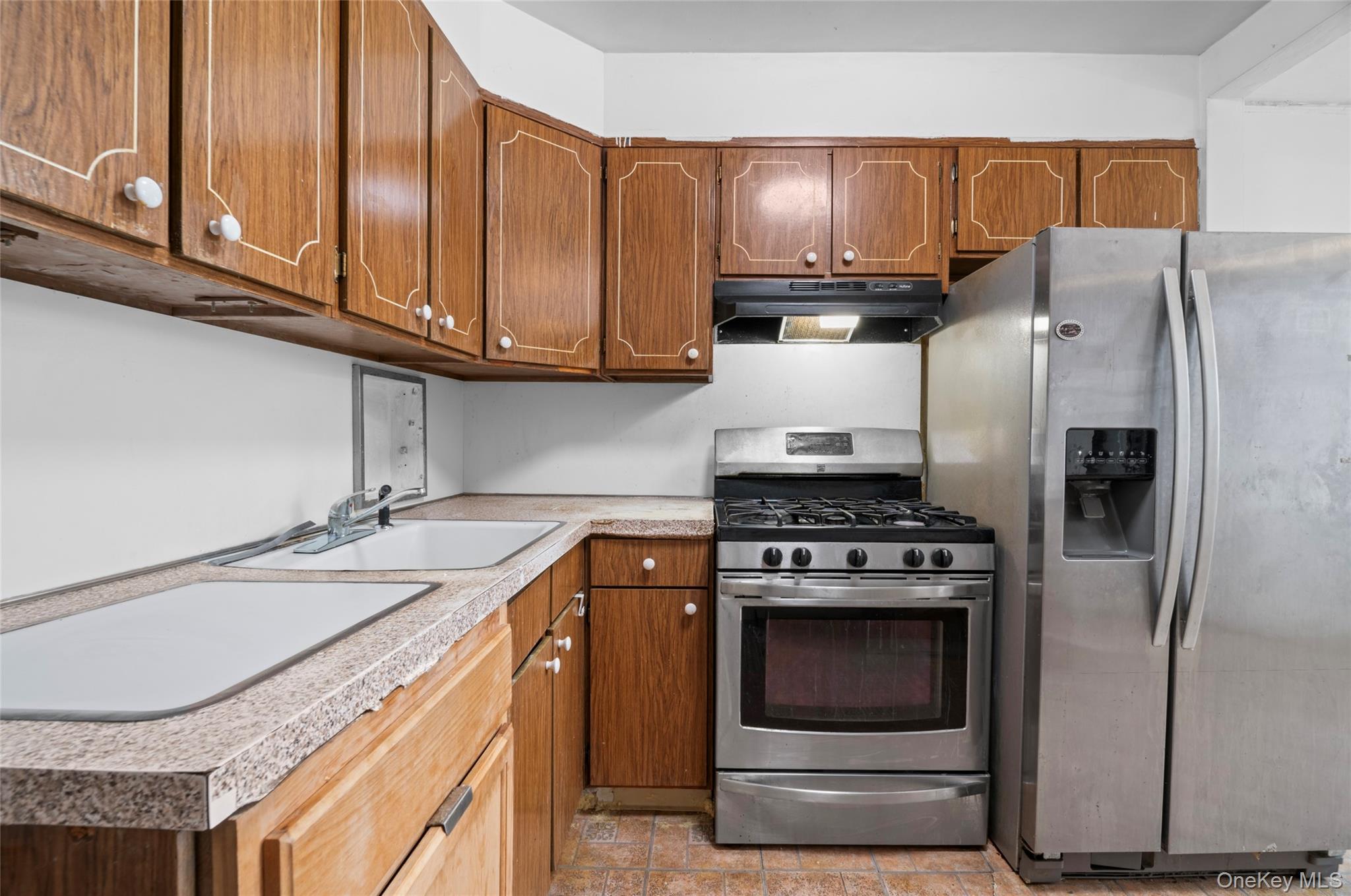 6810 60th Drive, Maspeth, NY 11378