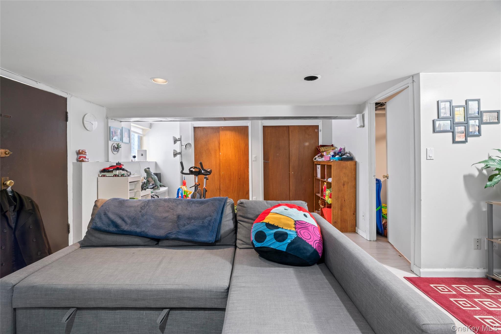 6810 60th Drive, Maspeth, NY 11378