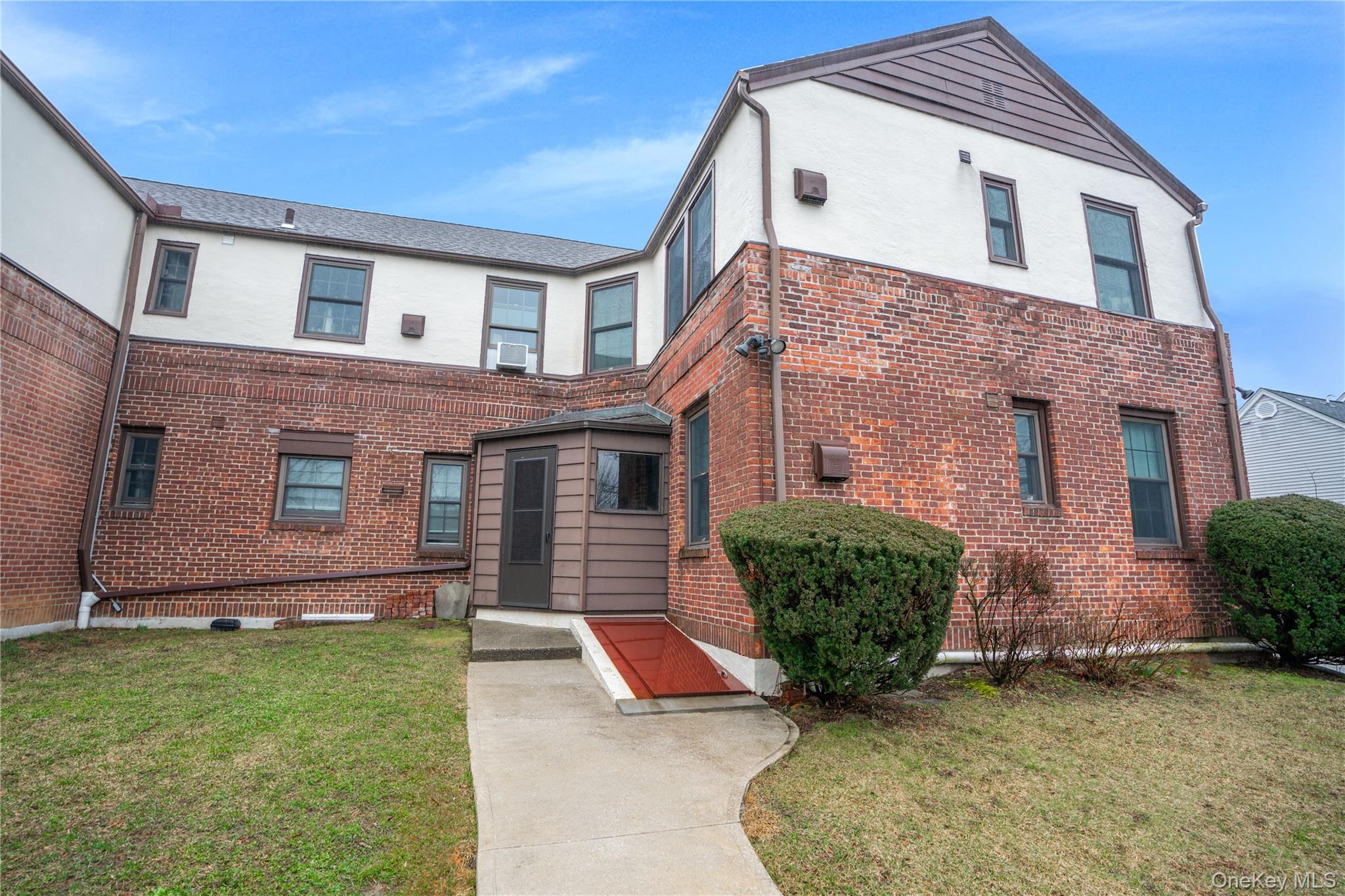 320 Simpson Place, Peekskill, NY 10566