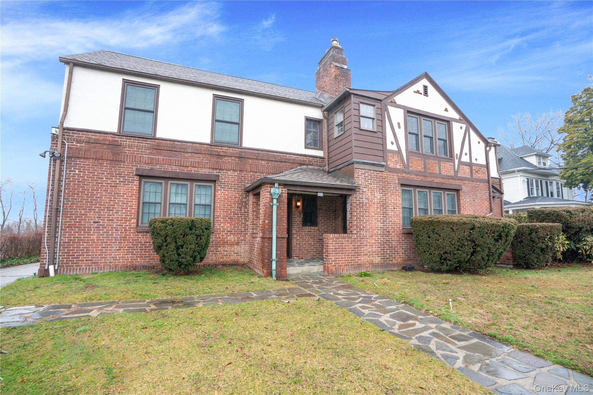 320 Simpson Place, Peekskill, NY 10566