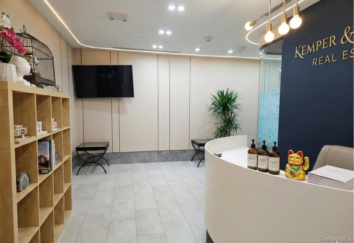 38-08 Union Street # 7A, Flushing, NY 11354