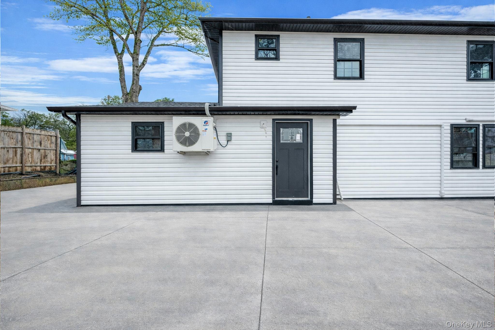 200 Evans Avenue, Freeport, NY 11520