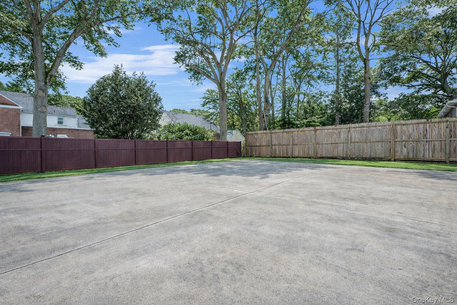 200 Evans Avenue, Freeport, NY 11520