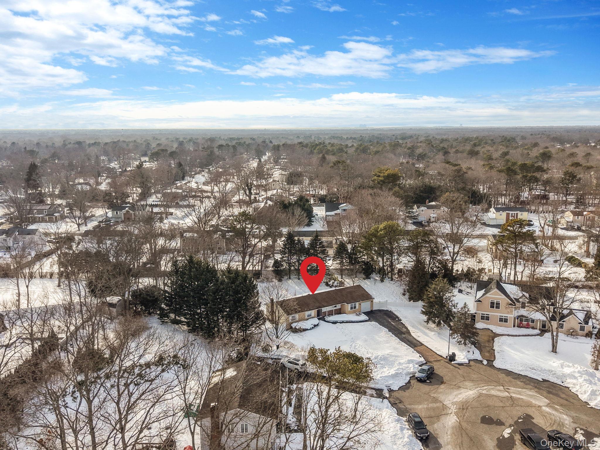 6 Madsen Court, Mount Sinai, NY 11766