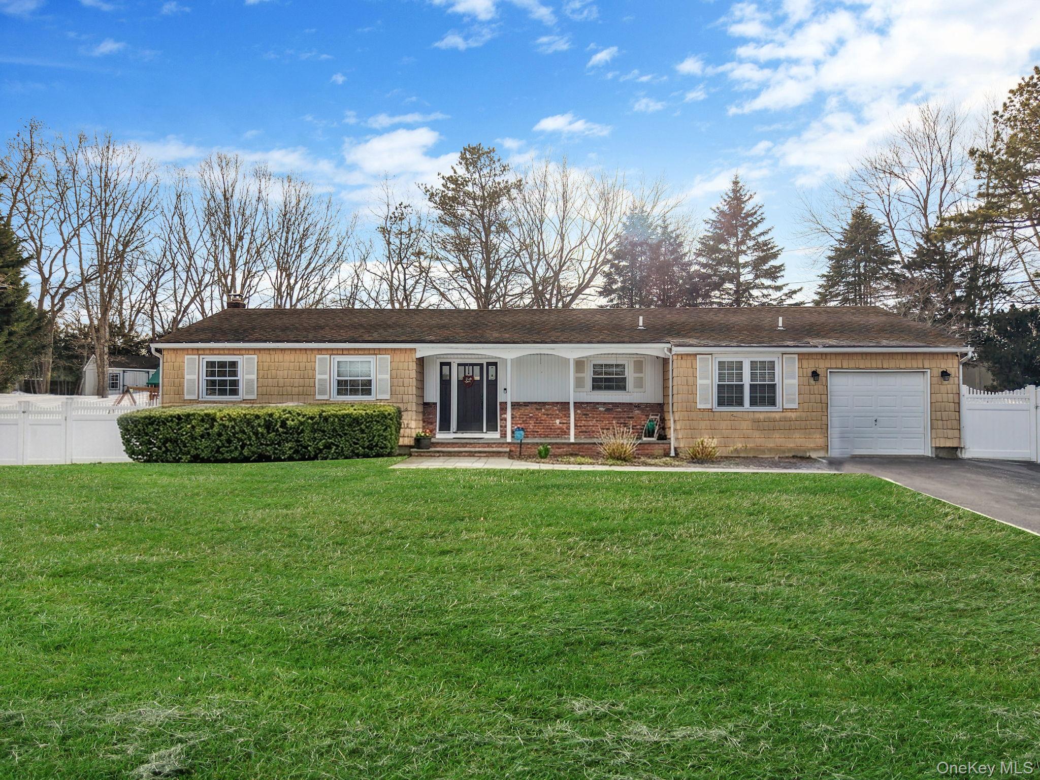 6 Madsen Court, Mount Sinai, NY 11766