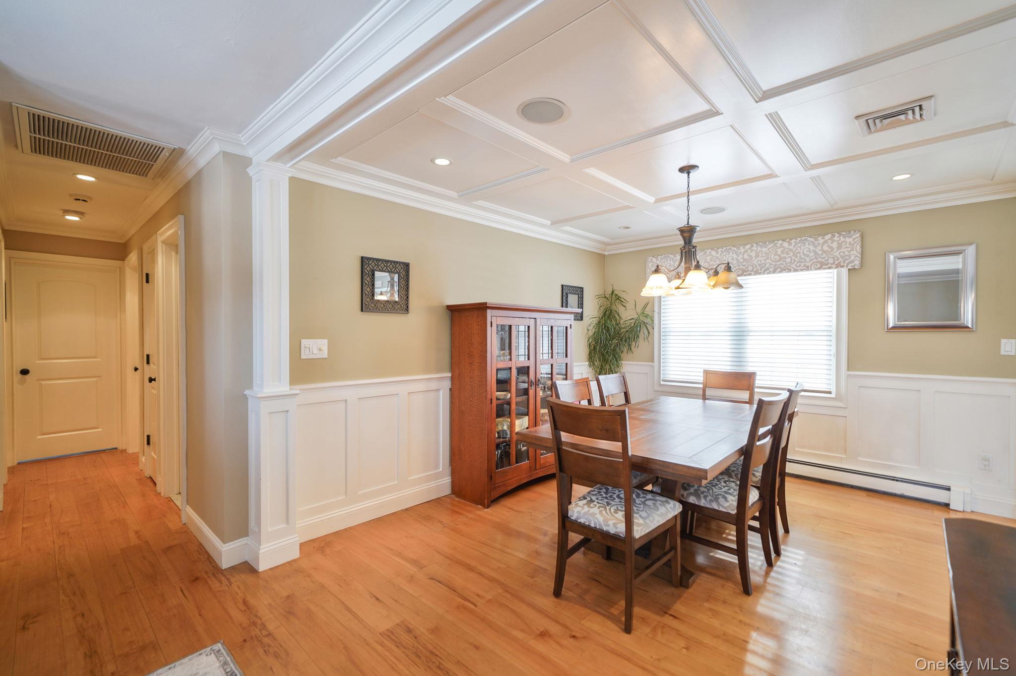 6 Madsen Court, Mount Sinai, NY 11766