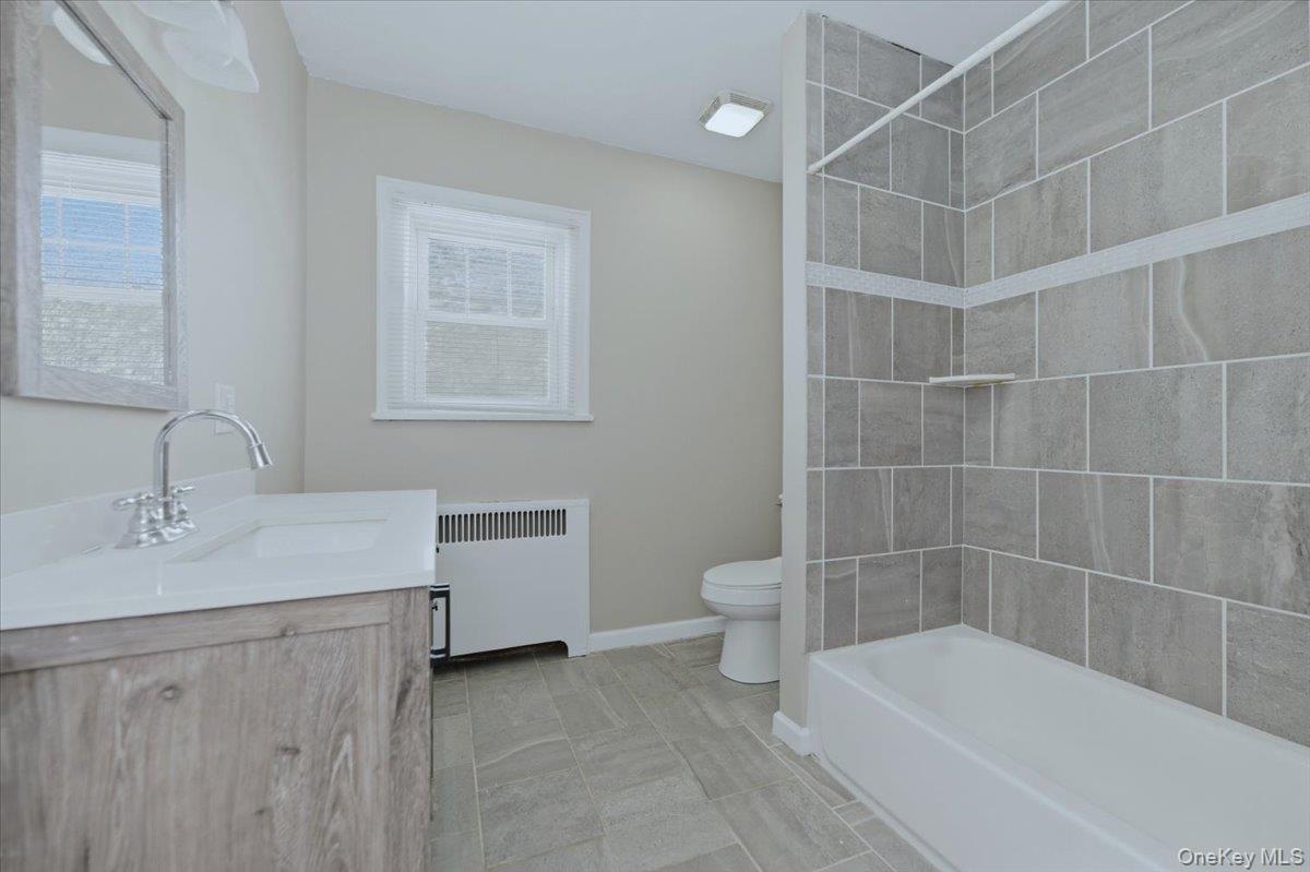 801 Main Street, Farmingdale, NY 11735