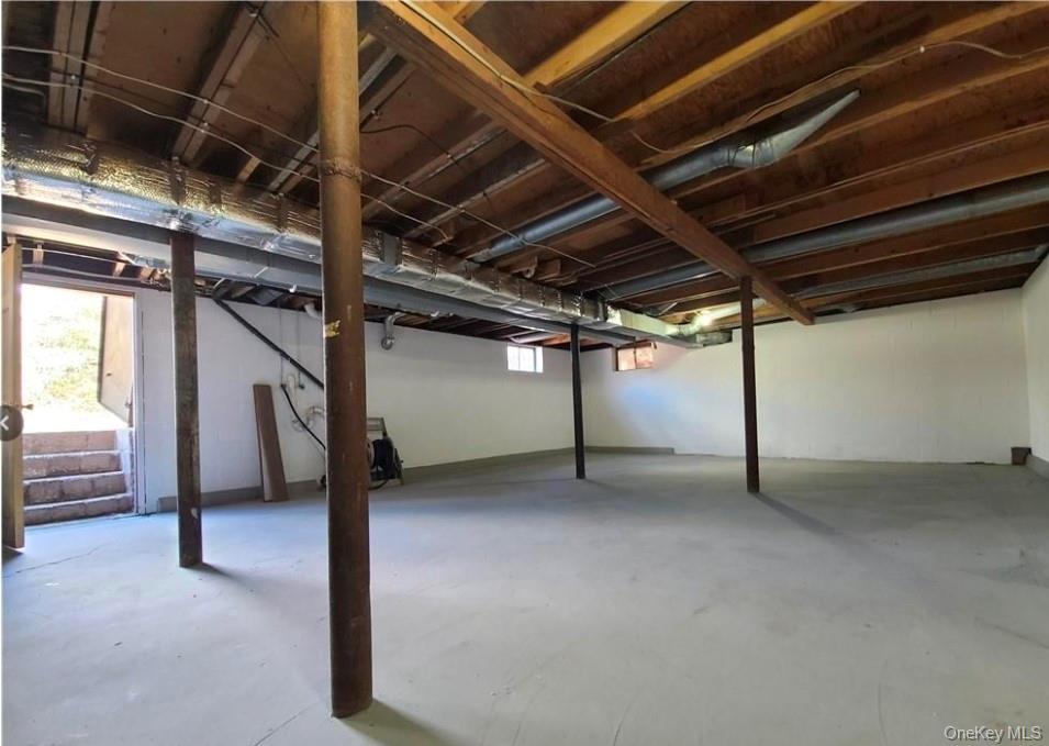 3 Mary Drive, Bloomingburg, NY 12721