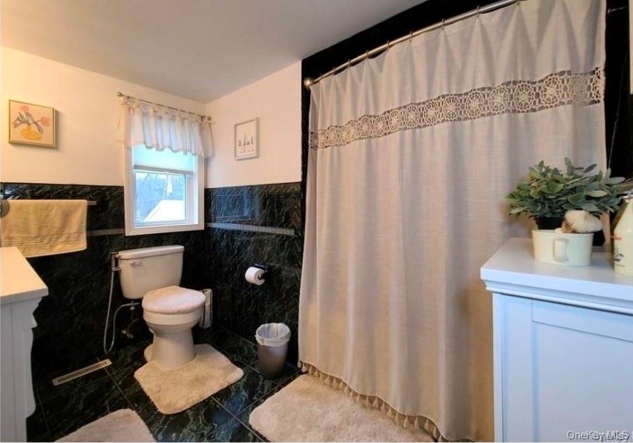 3 Mary Drive, Bloomingburg, NY 12721