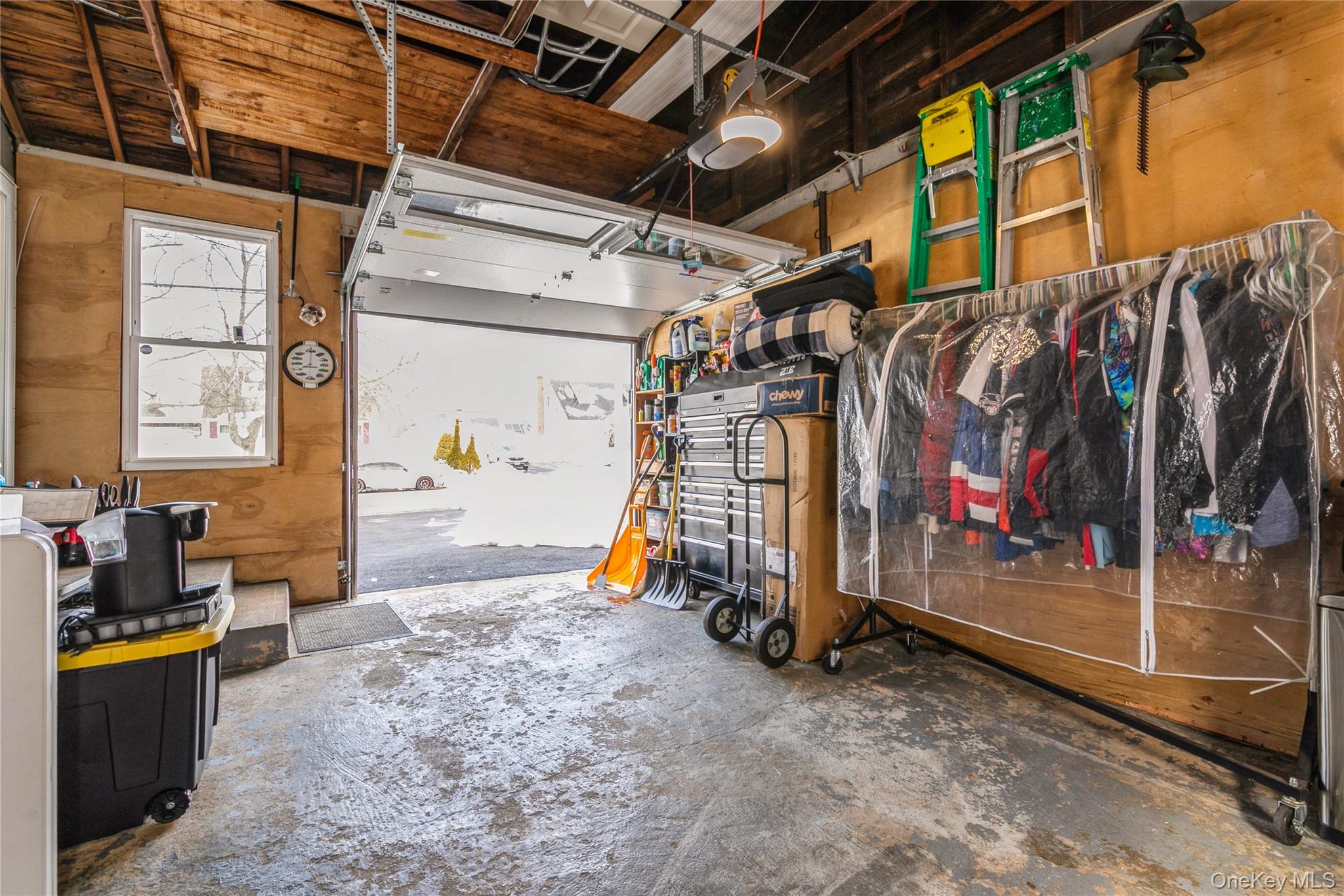 10 Hickory Street, Central Islip, NY 11722