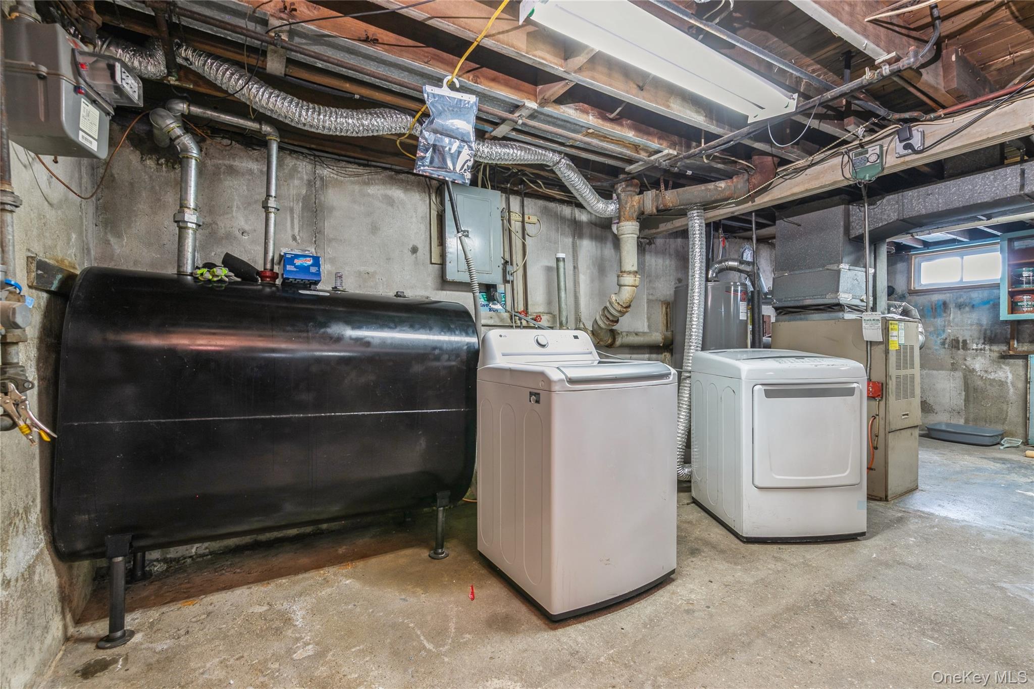 10 Hickory Street, Central Islip, NY 11722