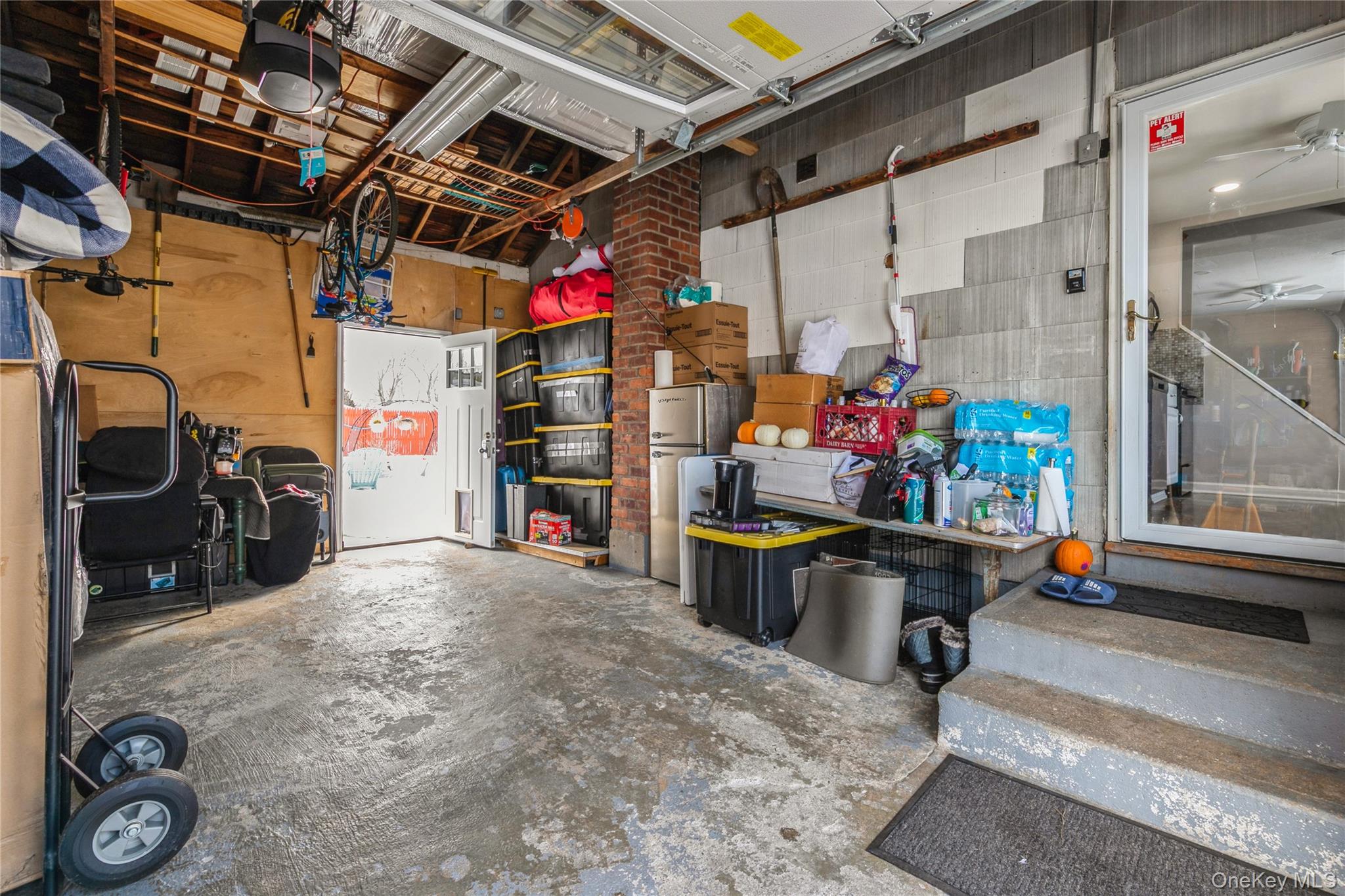 10 Hickory Street, Central Islip, NY 11722