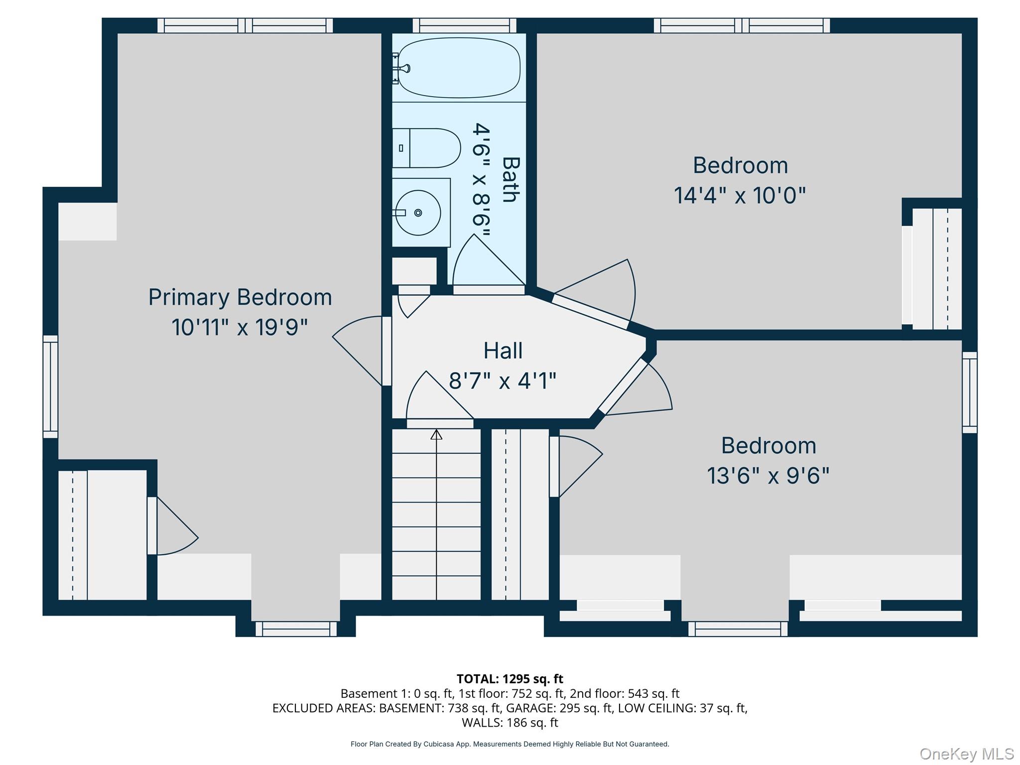 10 Hickory Street, Central Islip, NY 11722