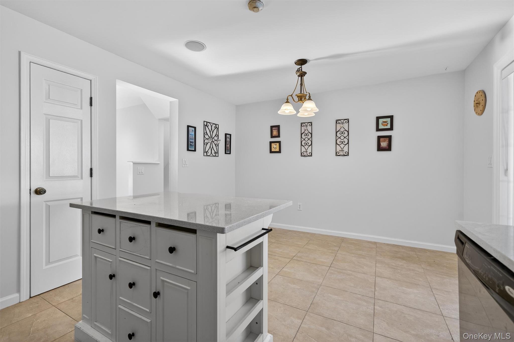 2 Foltim Way, Congers, NY 10920