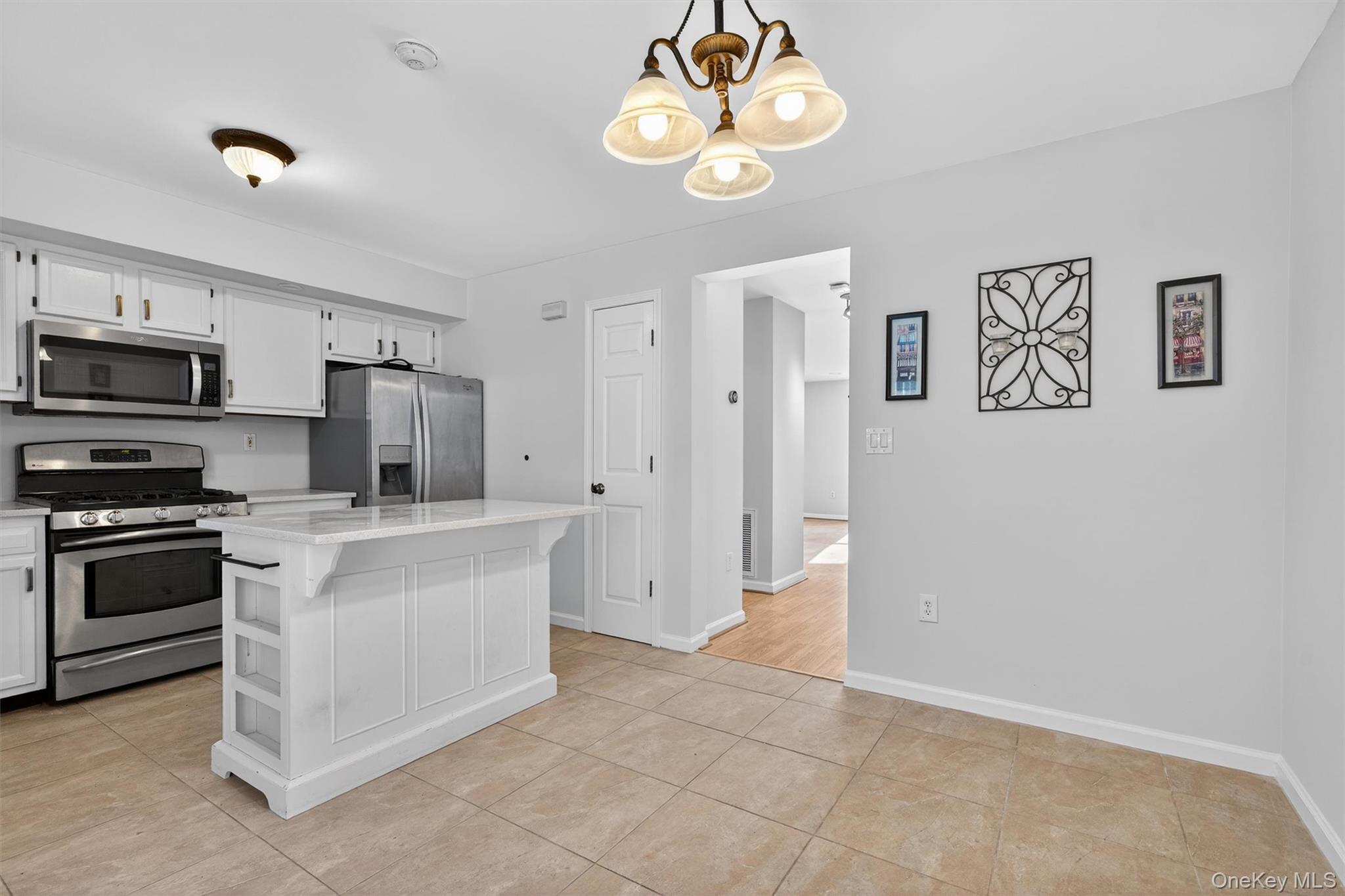 2 Foltim Way, Congers, NY 10920