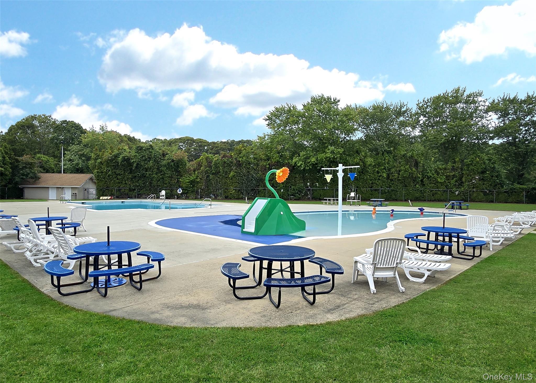 11 Navajo Court # 11, Coram, NY 11727