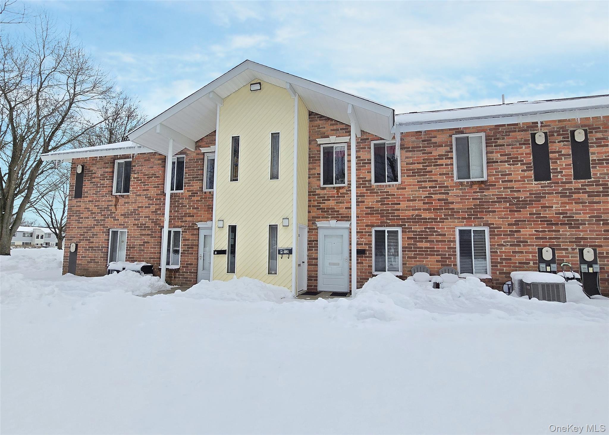 11 Navajo Court # 11, Coram, NY 11727