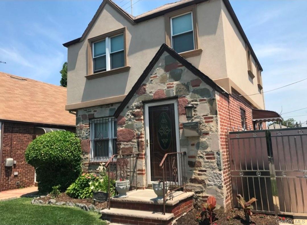 131-07 Van Wyck Expressway, Jamaica, NY 11436