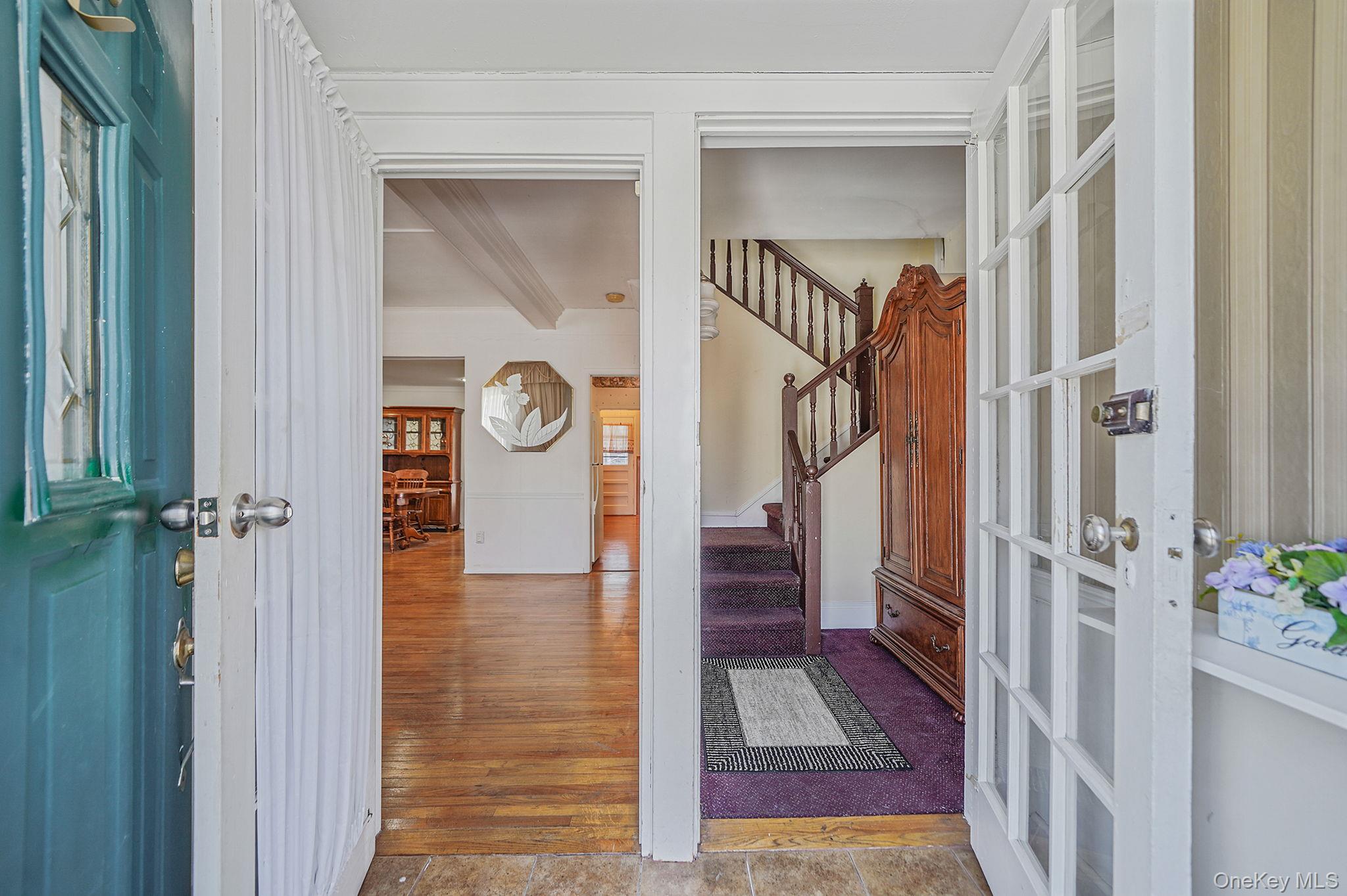 367 Vincent Avenue, Lynbrook, NY 11563