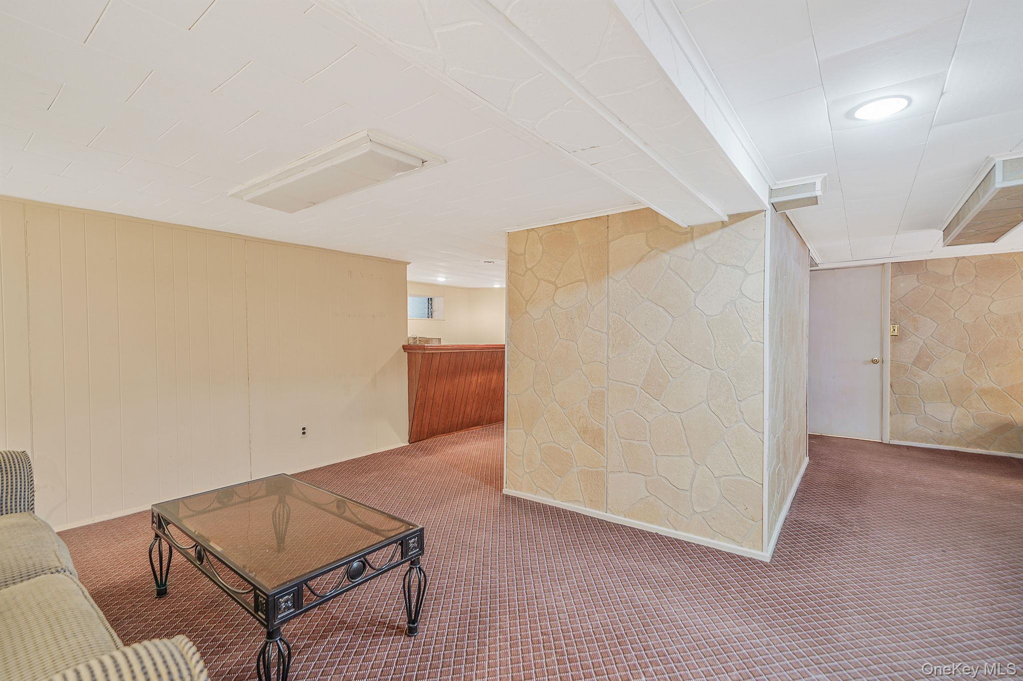 367 Vincent Avenue, Lynbrook, NY 11563