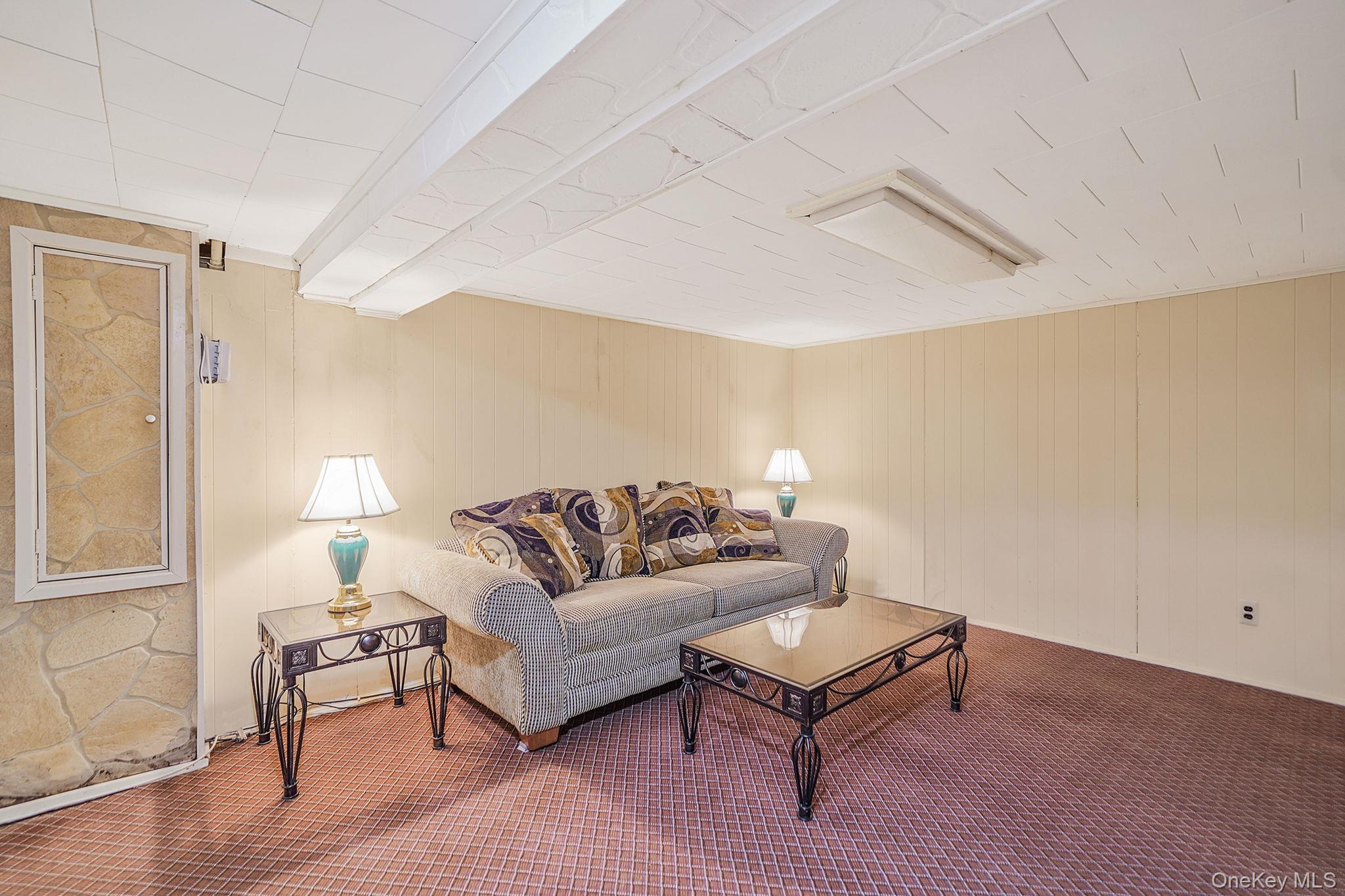 367 Vincent Avenue, Lynbrook, NY 11563