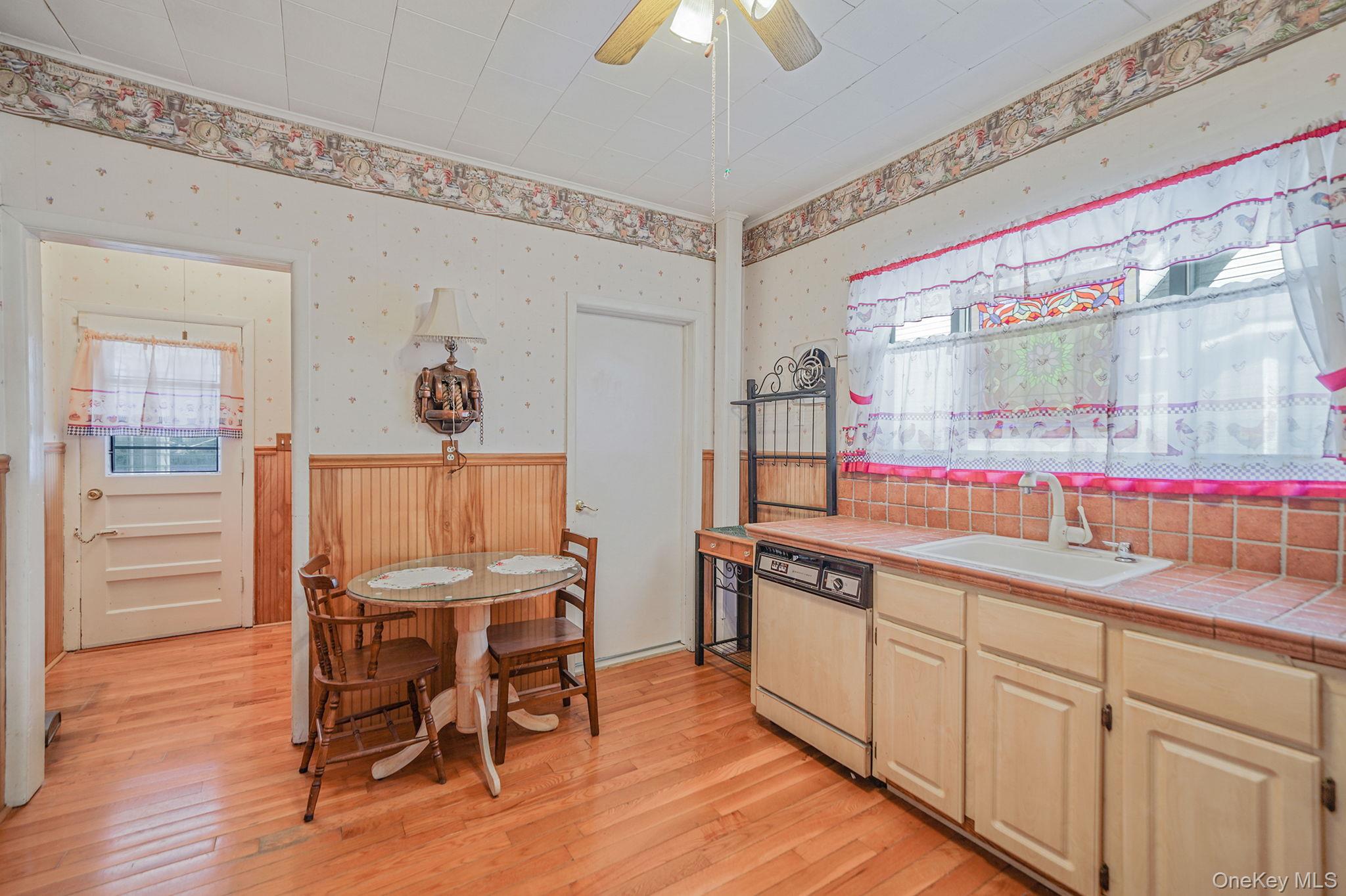 367 Vincent Avenue, Lynbrook, NY 11563