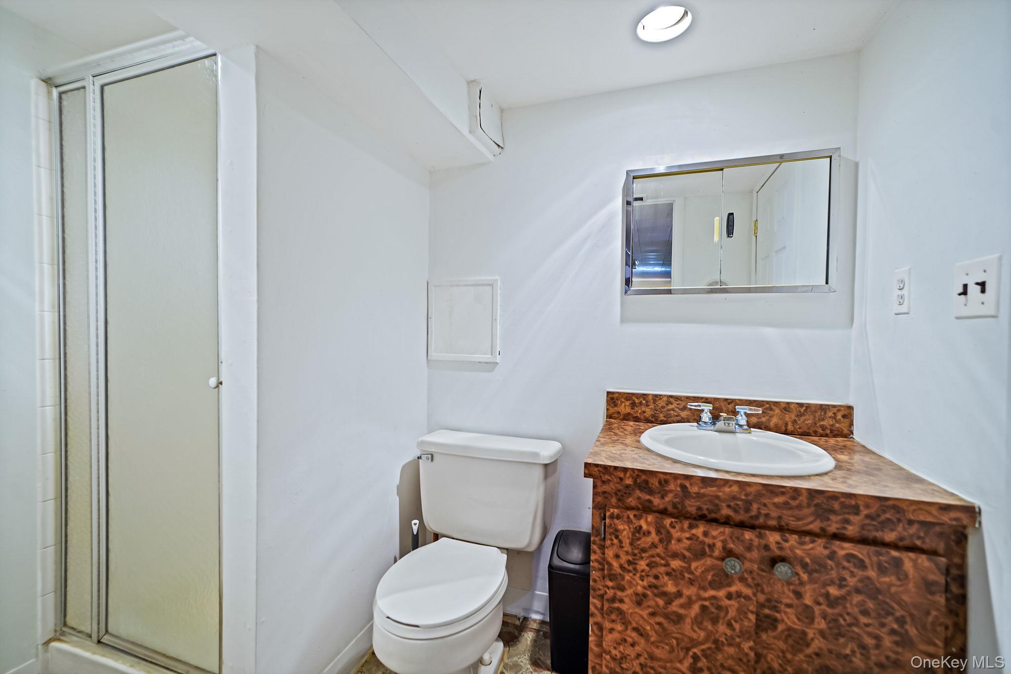 367 Vincent Avenue, Lynbrook, NY 11563